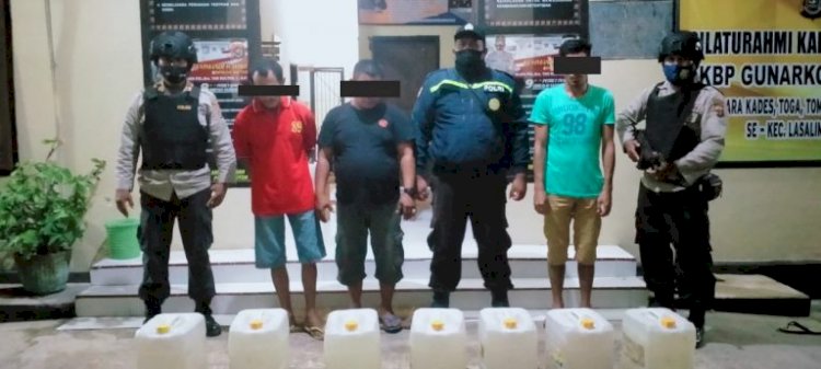 Polsek Ambuau Indah Sita Puluhan Liter Arak dalam Sebuah Mobil