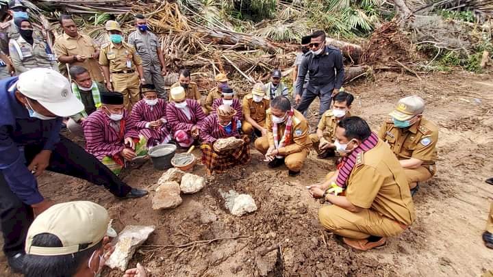 Hidupkan Perekonomian Masyarakat, Bupati Busel Bangun Pasar di Kelurahan Masiri