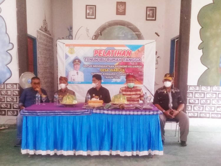 La Bakry Sebut Kain Tenun Wabula Ikon Kabupaten Buton