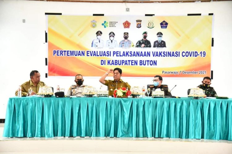 Bupati La Bakry Tegaskan Tiada Hari Tanpa Vaksin