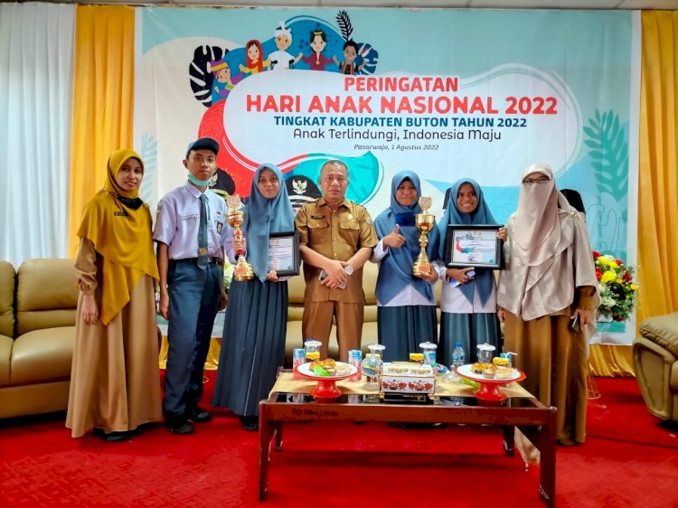 SMAN 1 Pasarwajo Raih Juara 1 Lomba Cerdas Cermat dan Pidato 