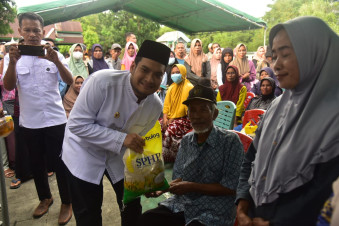 Pemkab Buton Gelar Pasar Murah Bersubsidi di Lasalimu Selatan