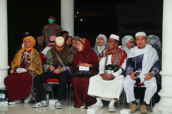 Jamaah Haji Kloter 39 Tiba di Buton, Satu Masih Dirawat di Arab Saudi