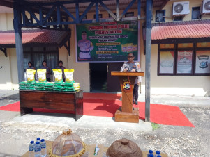 Polres Buton dan Bulog Baubau Gelar Gerakan Pangan Murah, 1.000 Karung Beras Dijual Harga Spesial